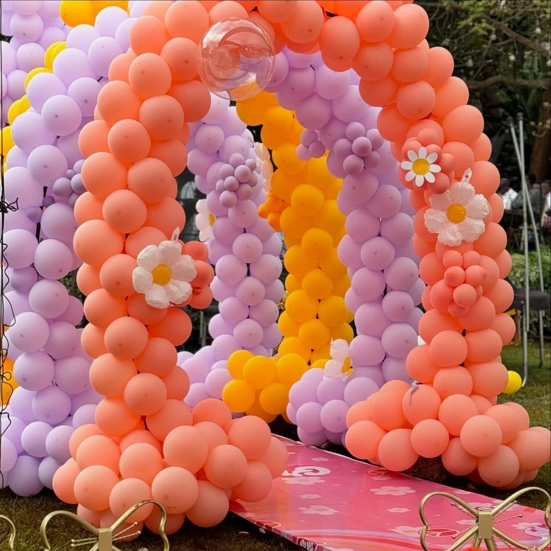 Balloon Garlands Décor & Setup