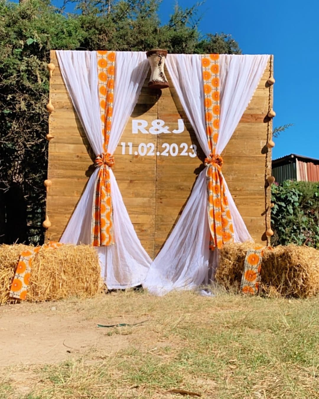 Premium 4x4m Rustic Pallet Backdrop Photo Wall in Nairobi - view 2