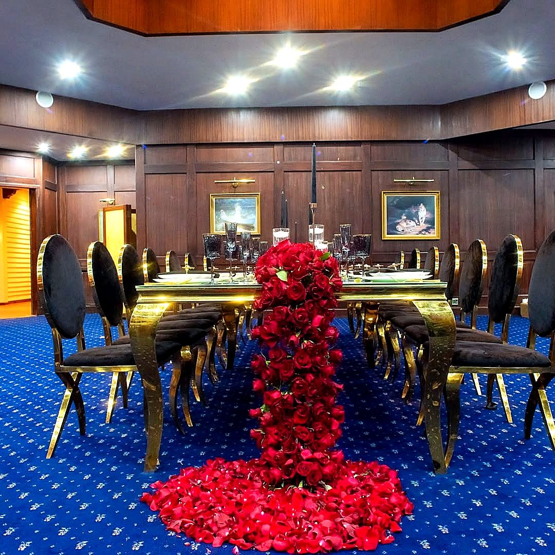 Wedding Stainless Steel Glass Table for hire in Nairobi - view 4